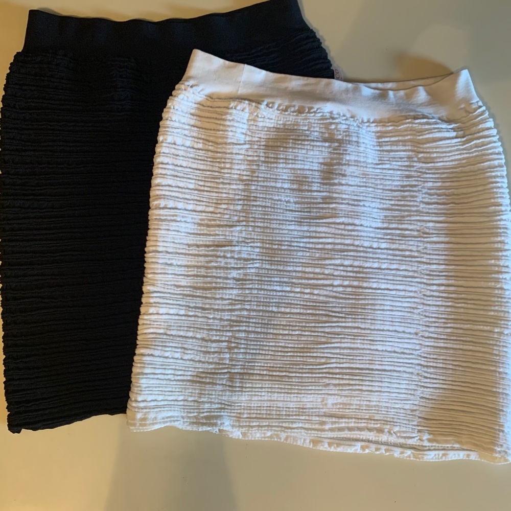 Black and White Mini Skirts 2-4-1